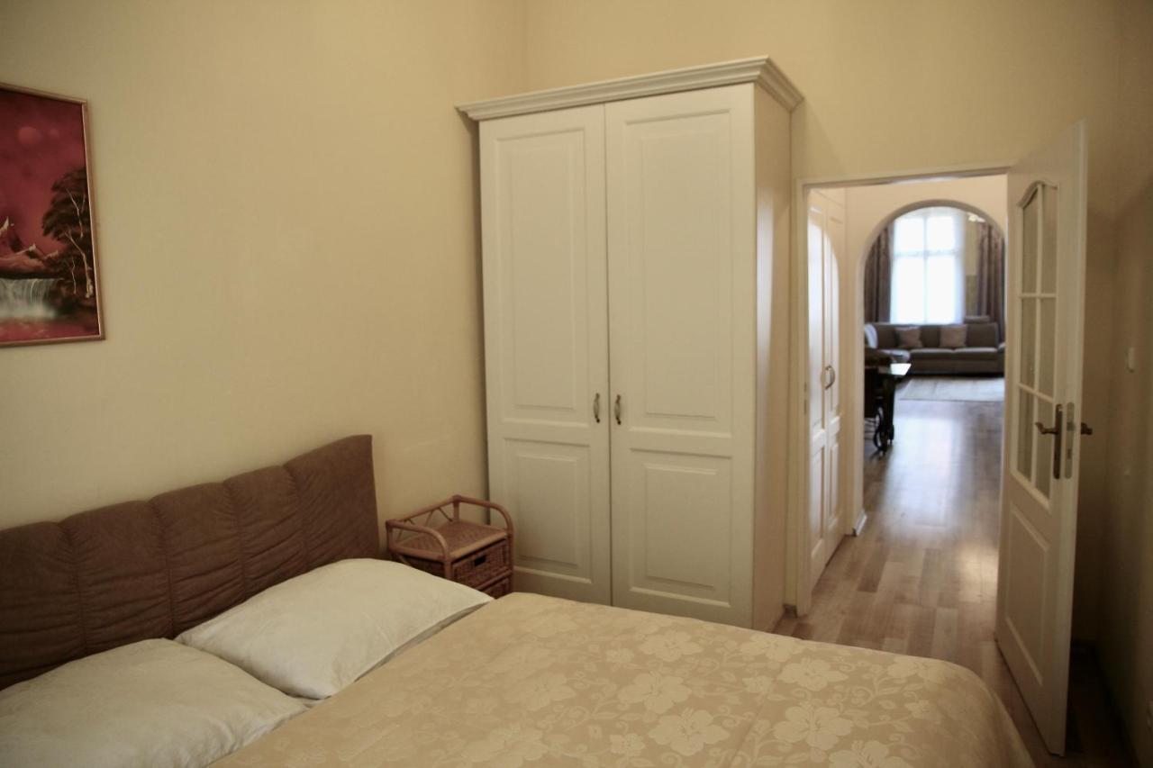 Apartman Sylva Na Stare Louce 42 Karlovy Vary Exterior foto